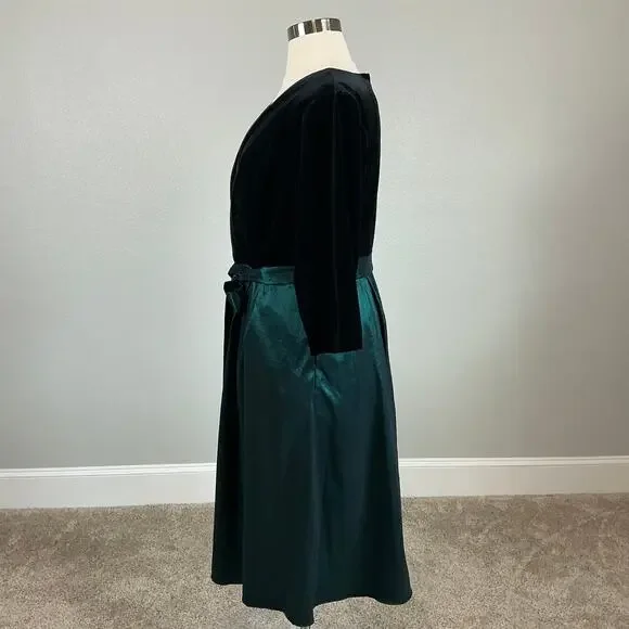 Alex Evenings Velvet A-Line V-Neck Midi Cocktail Dress Black and Green Size 20W - Picture 6 of 13